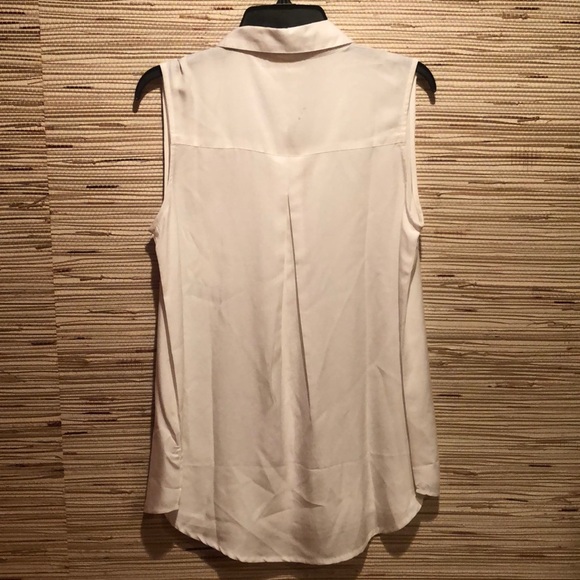 Jennifer & Grace Button Down Tank - Picture 4 of 5